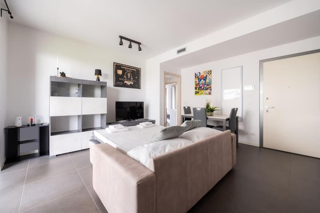 We Home - Uptown74 Bloom Apartment - Milano Exterior photo